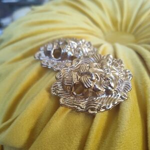 GORGEOUS Lion Head Shoe Clips